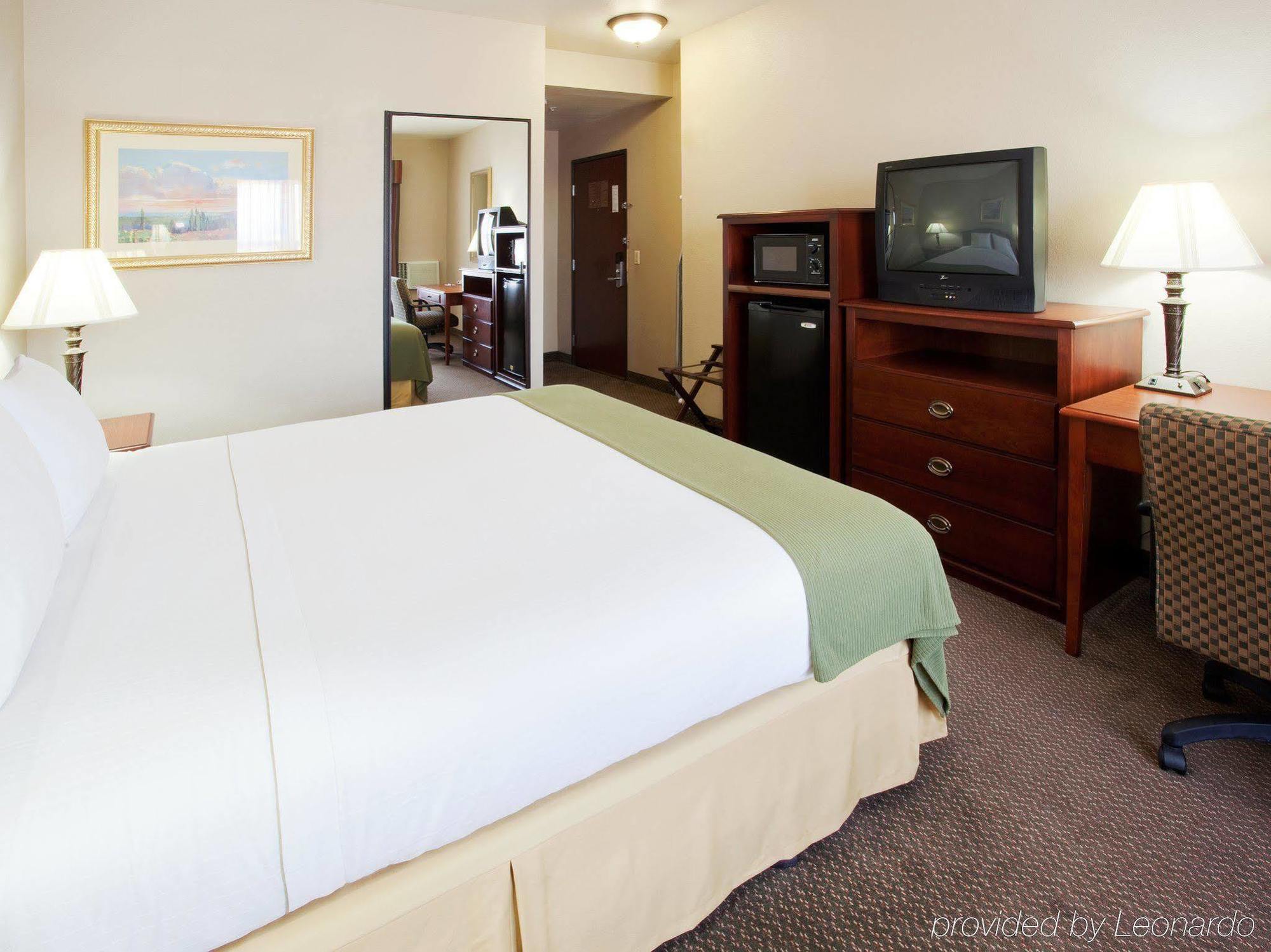 Holiday Inn Express- West Sacramento By Ihg Habitación foto
