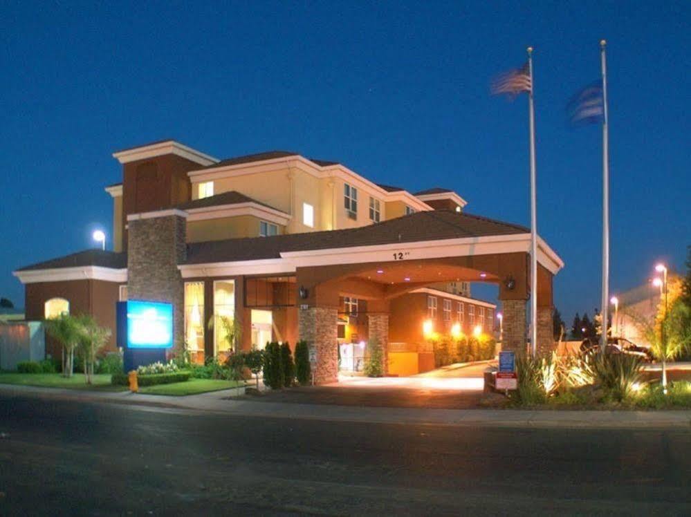 Holiday Inn Express- West Sacramento By Ihg Exterior foto